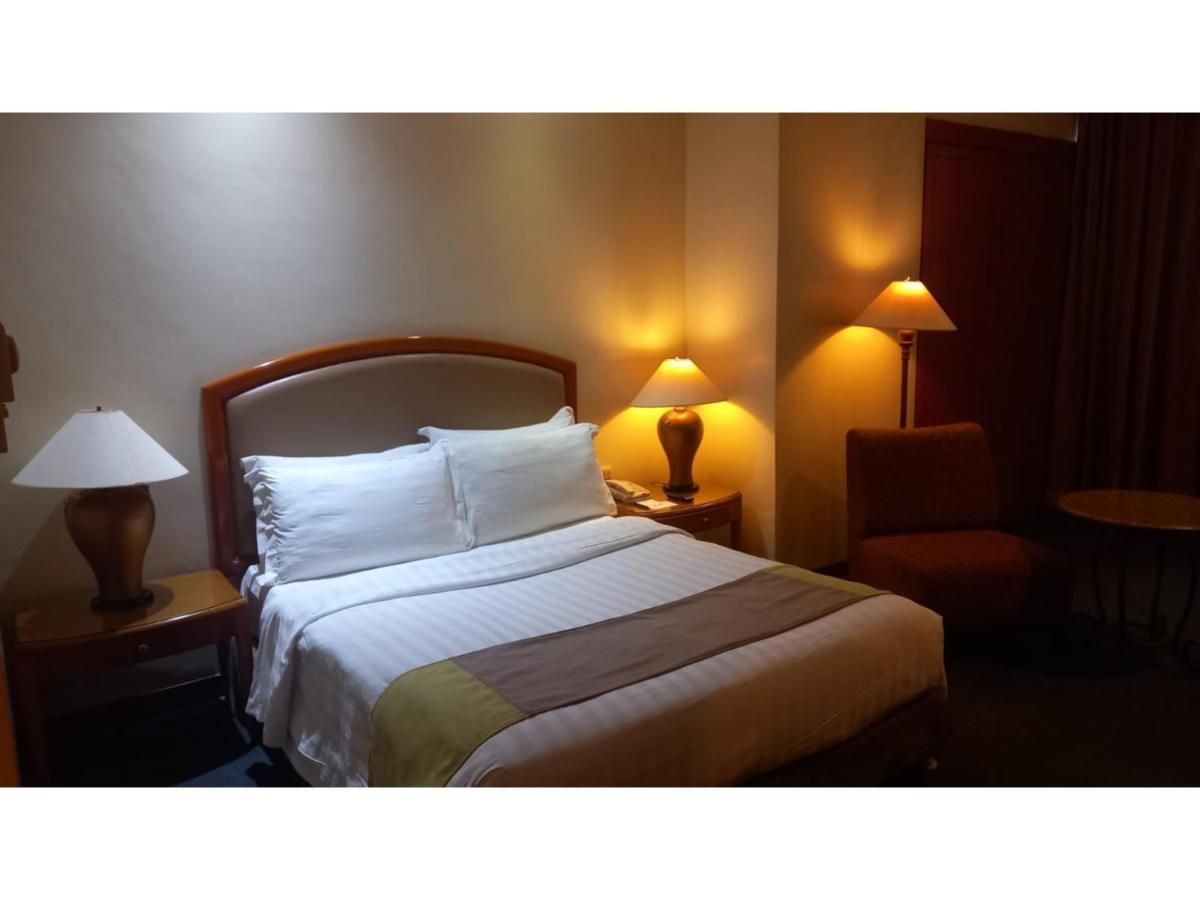 Capital O 914 Makati Palace Hotel Μακάτι Εξωτερικό φωτογραφία