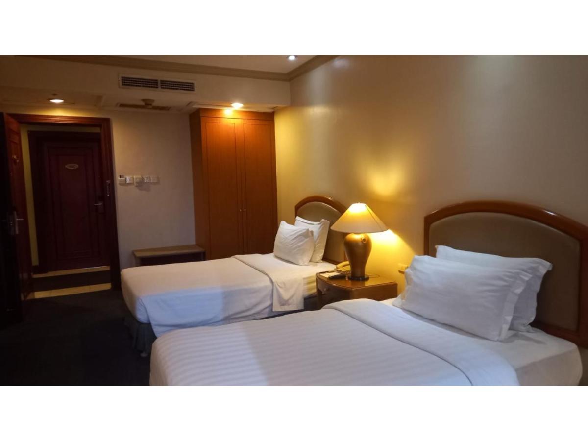 Capital O 914 Makati Palace Hotel Μακάτι Εξωτερικό φωτογραφία